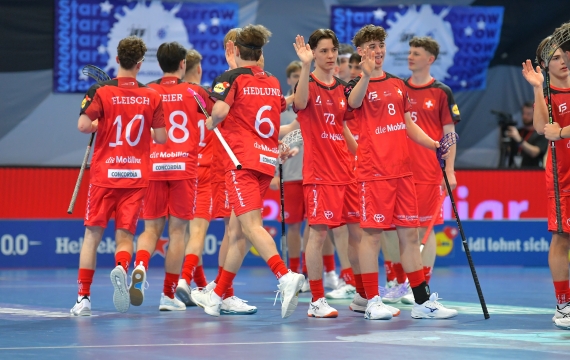 Schweiz feiert ersten Sieg an Heim-WM Schweiz feiert ersten Sieg an Heim-WM