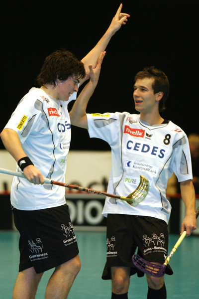 Christoph Gerber feiert seinen Treffer mit Noel Beyeler