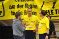 Kern diskutiert mit den Schiedsrichtern