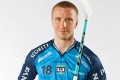 Tero Tiitu posiert stolz im Warberg Trikot