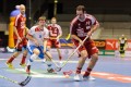 Hofbauer vor Ostransky am Ball