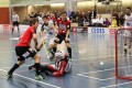 Niculin Parli pariert den Ball gegen Michael Pfiffner