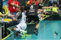 Vojtech Skalik wird von Jonas Adriansson gestoppt