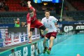 Simon Stucki wird von Ainars Juskevics abgedrängt