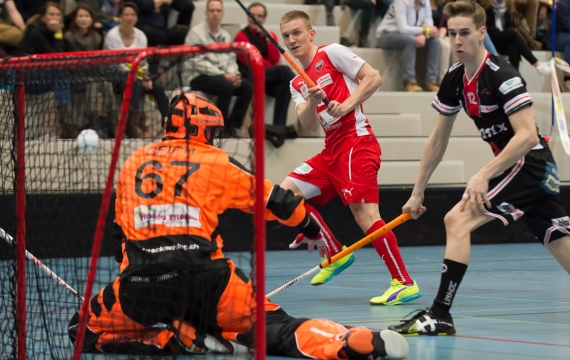 Floorball Köniz gewinnt Krimi