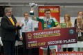 Fankhauser mit dem Silberpokal