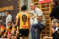 Stephan Mock gibt Nadine Handl instuktionen