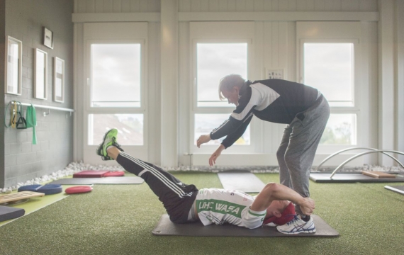 Zwischen Deutschkurs und Training Zwischen Deutschkurs und Training