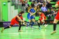 Evelyne Ackermann wird bedrängt