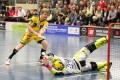 Martin Hitz hält den Penalty von Joonas Pylsy