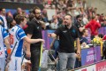 Luan Misini mit Anweisungen