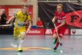 Andrin Hollenstein (l.) bedrängt Stefan Hutzli (r.)