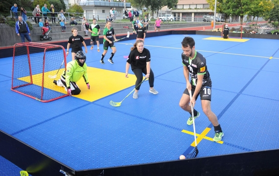 Unihockey-Hochburg mit neuer Aussenanlage
