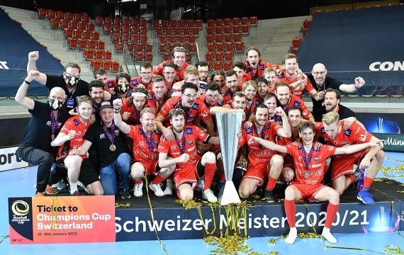 Floorball Köniz holt den Titel