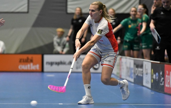 Riders legen mit Overtime-Sieg vor