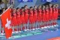 Die Schweizer bei der Hymne