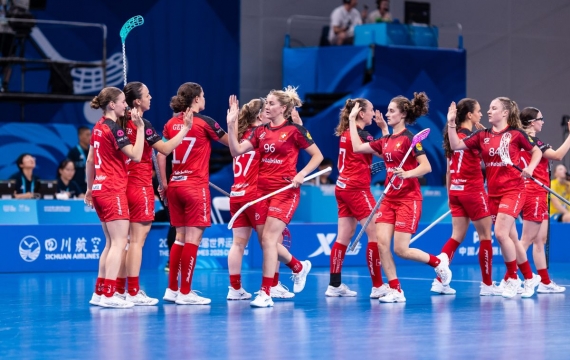 Schweizer Teams treffen auf Finnland