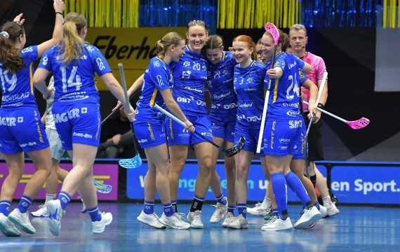 Vier deutliche Heimsiege